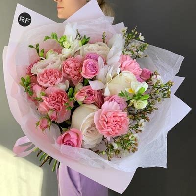 send flowers to russia|flower importers in russia.